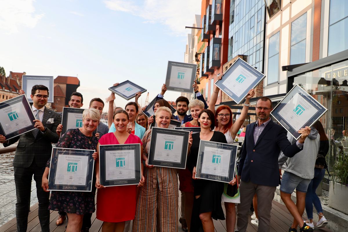 practiculum-implantologii-sviib-certyfikaty-001 (1)